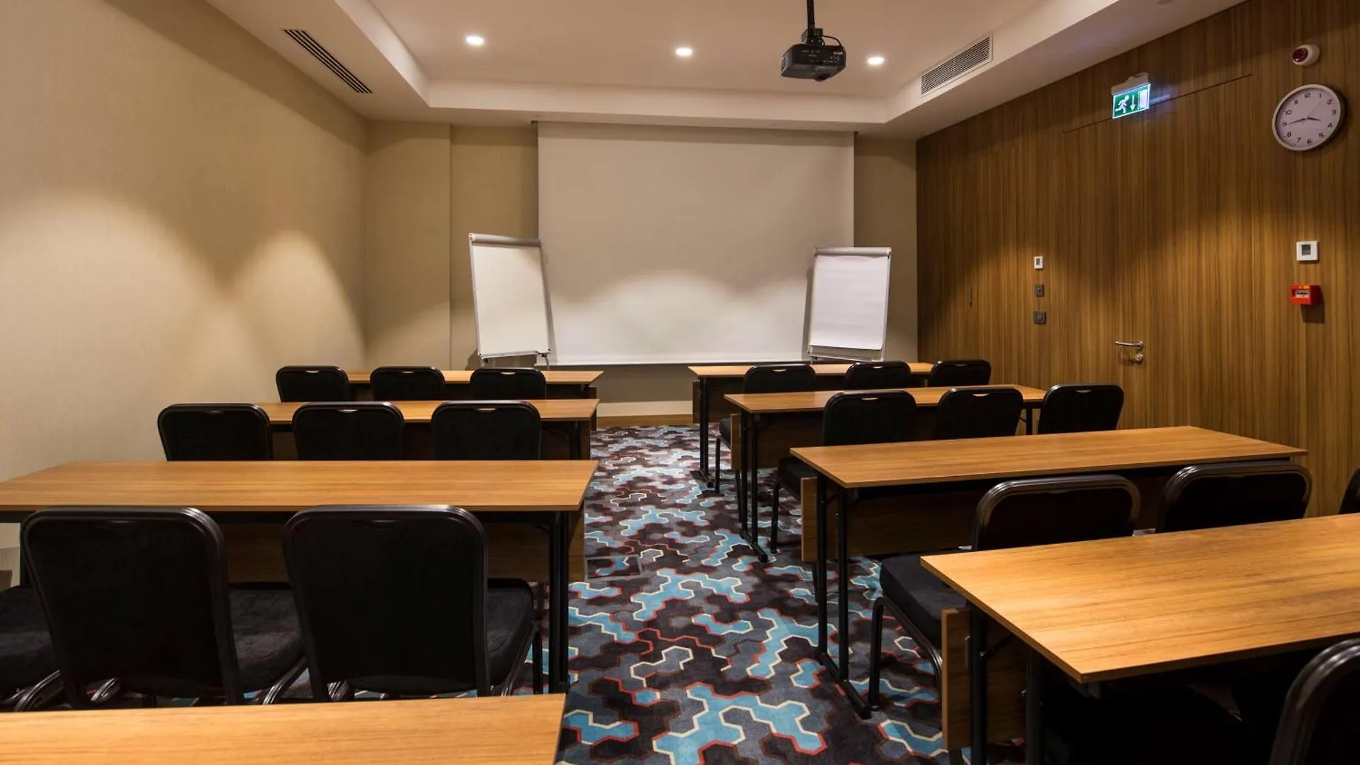 Hampton by Hilton Istanbul Kurtkoy Otel