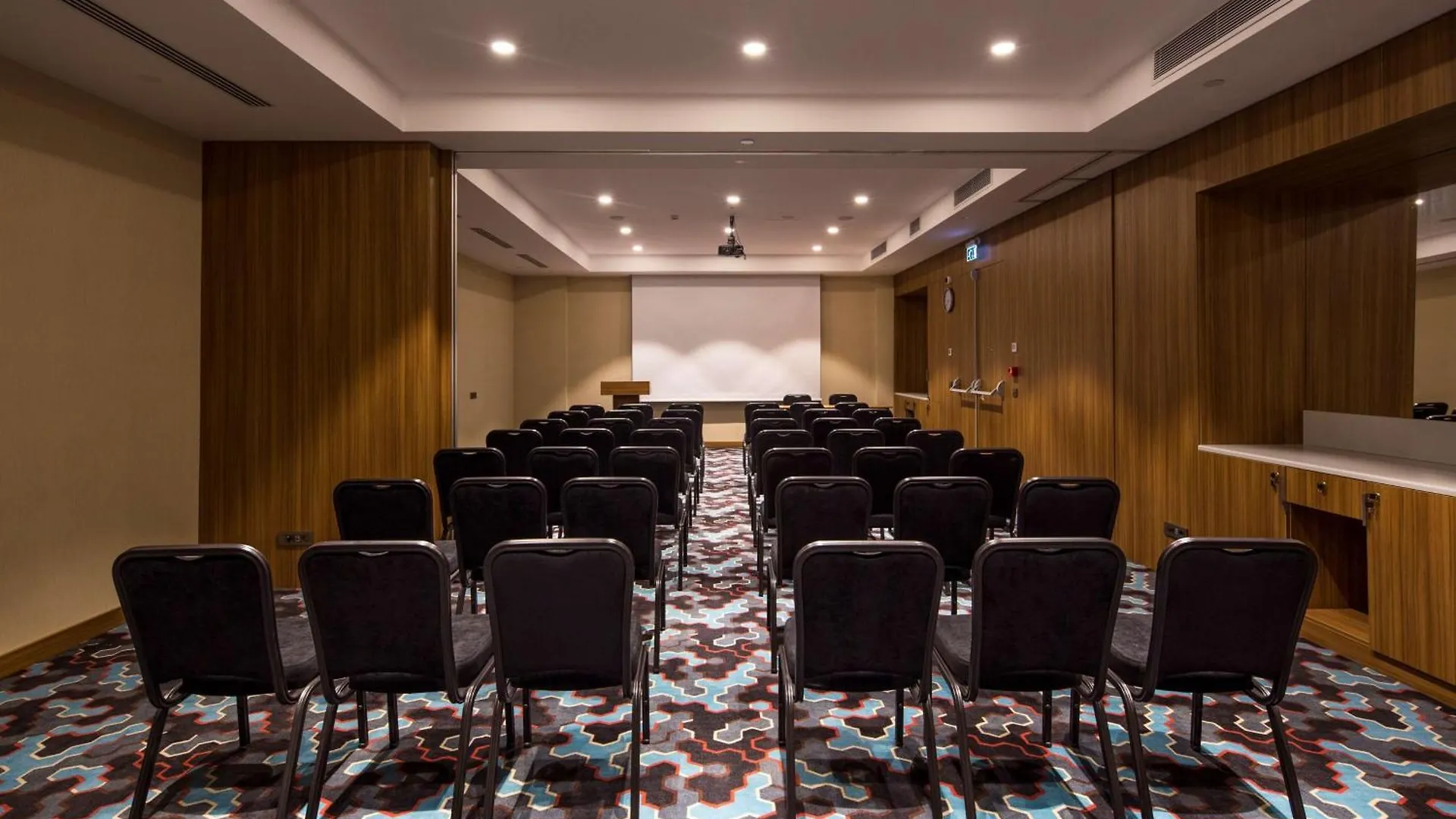 Hampton by Hilton Istanbul Kurtkoy Otel 4*,  Türkiye